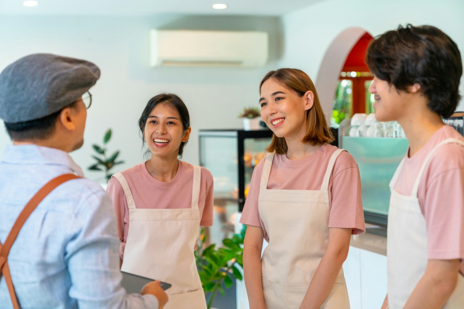 getty-images-AEe3GStOkjs-unsplash hospitality and food service consulting
